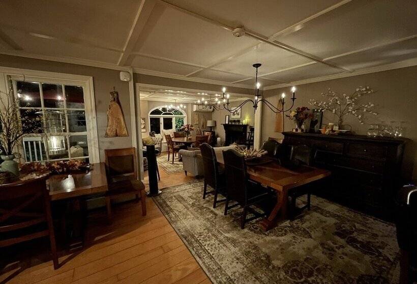 پانسیون Snow Goose Inn