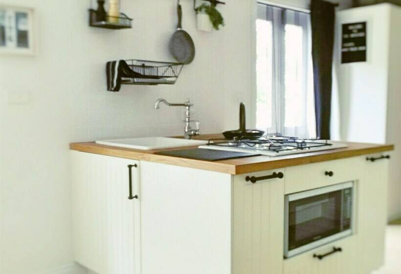 بنسيون The Estate Koroit Boutique