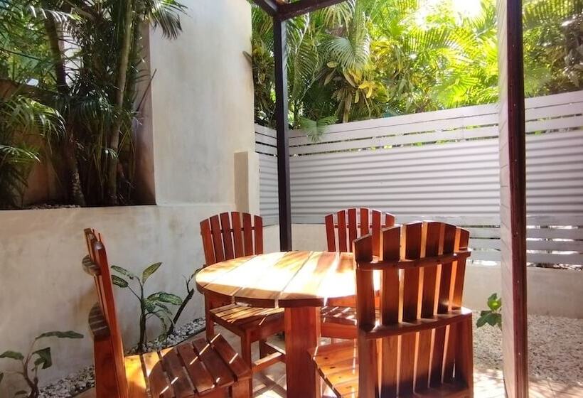 Raratonga Hotel &  Apartments