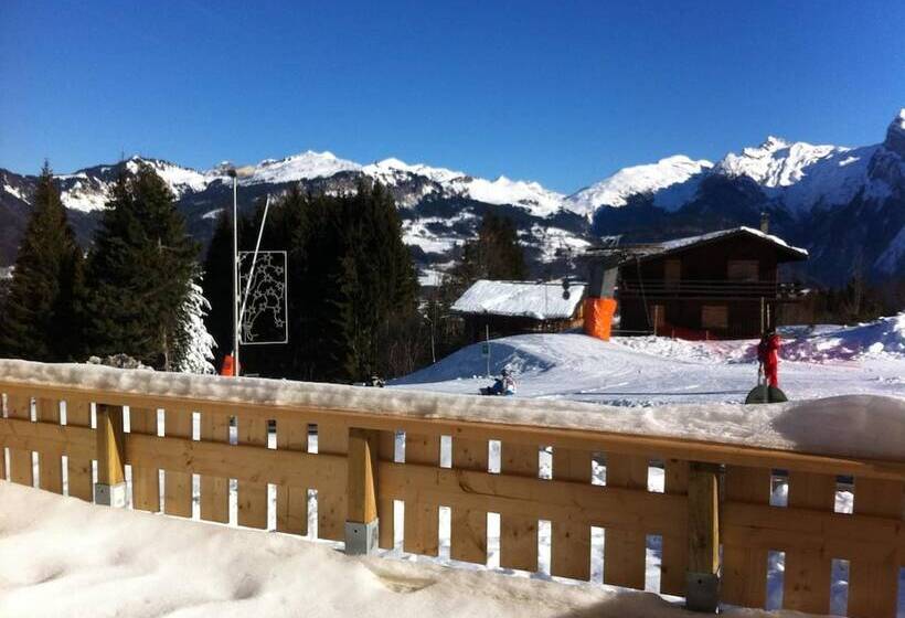 إقامة L'eden Skis Aux Pieds