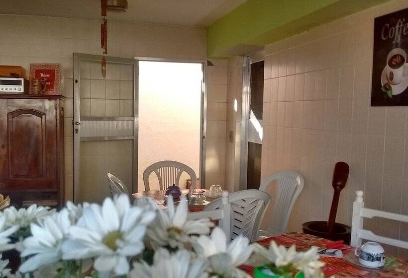 Saqua Beach Hostel