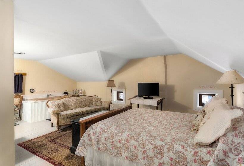 The Stagecoach Inn Bed & Breakfast And Five20 Social Stop