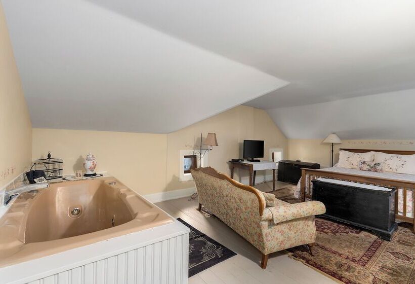 The Stagecoach Inn Bed & Breakfast And Five20 Social Stop