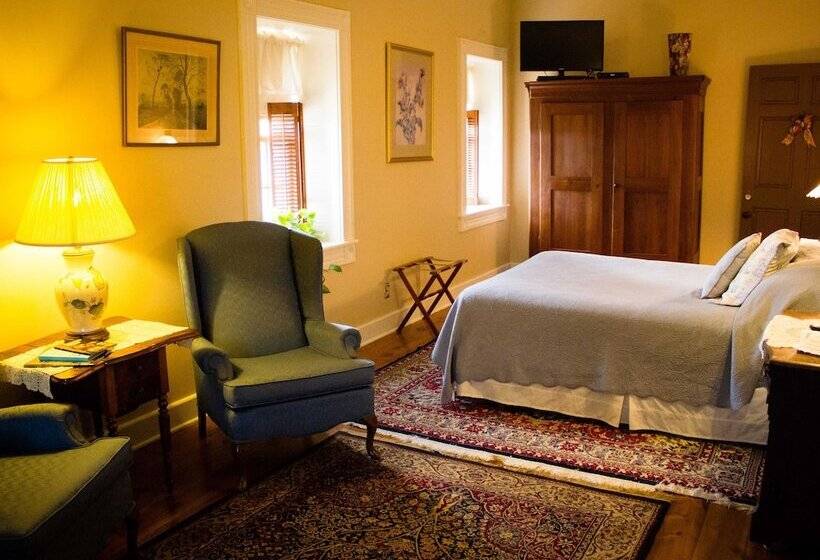 The Stagecoach Inn Bed & Breakfast And Five20 Social Stop