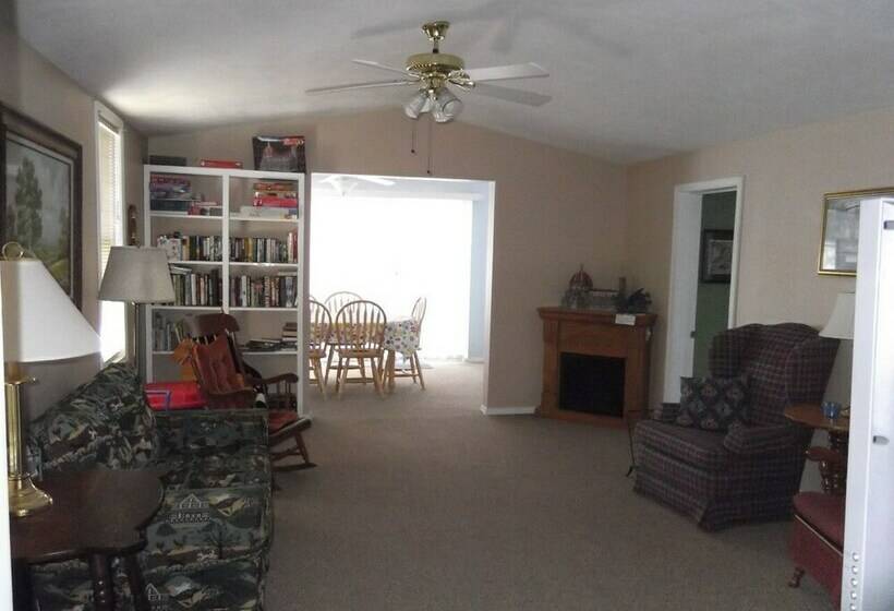 The Wellington Cottage