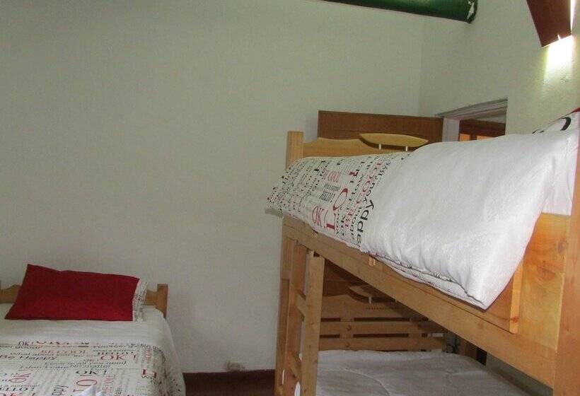 Tinva Hostal   Hostel