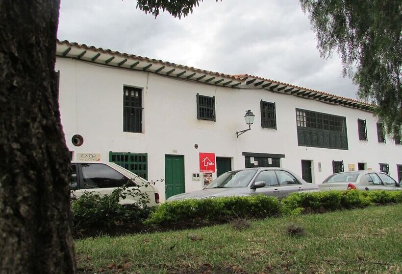 Tinva Hostal   Hostel