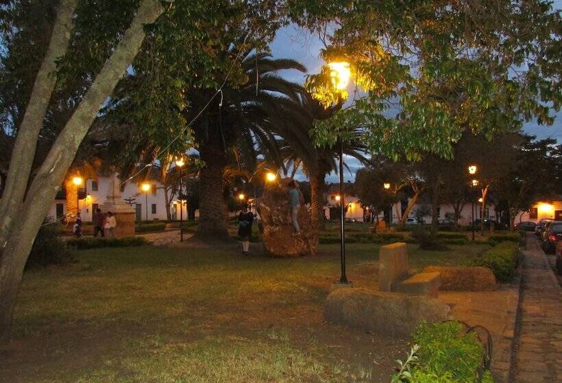 Tinva Hostal   Hostel