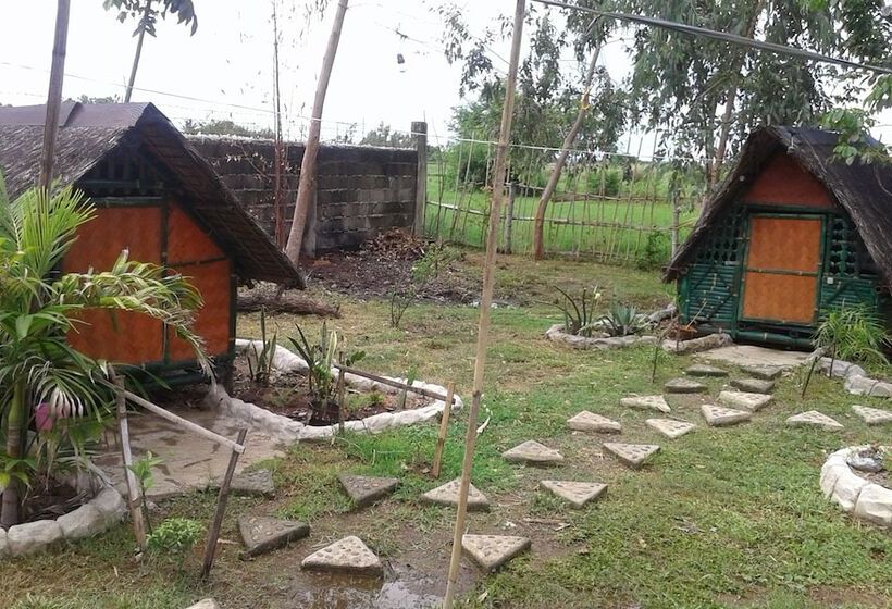 Treasure Isle Guesthouse   Hostel