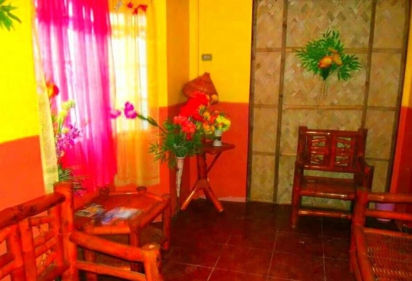 Treasure Isle Guesthouse   Hostel