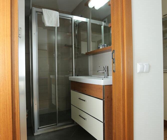 Upart Home