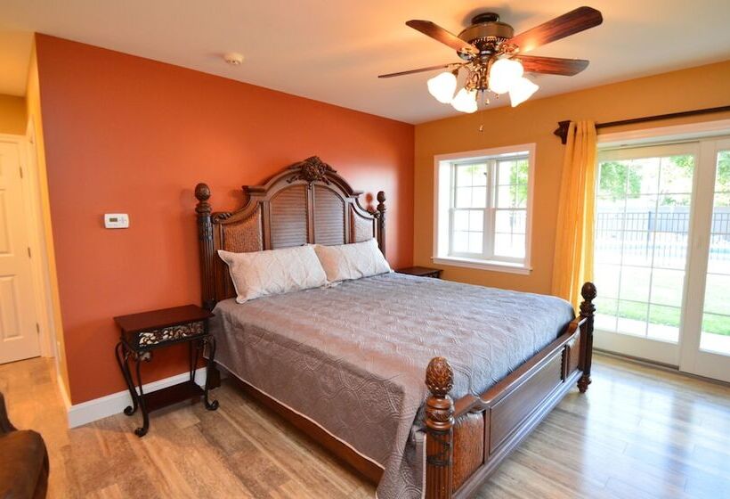 Waters Edge B&b Resort