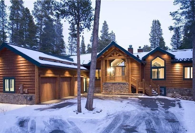 A Lookout Lodge House