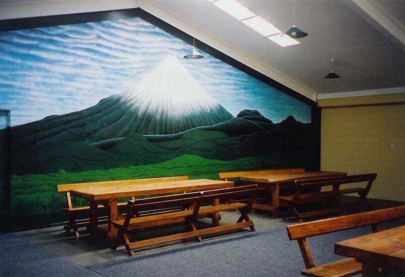 旅馆 Egmont Eco Leisure Park & Backpackers