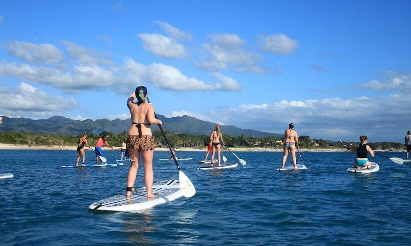 هاستل Punto Mita Eco Surf Suites & Café