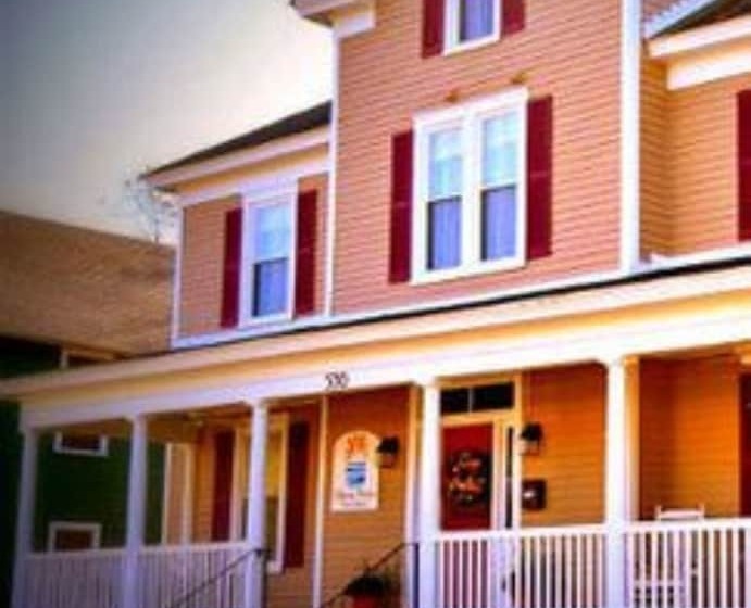 Alyssa House Bed & Breakfast