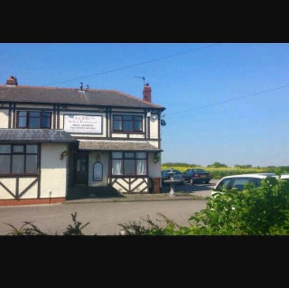 住宿加早餐  Crofton Arms