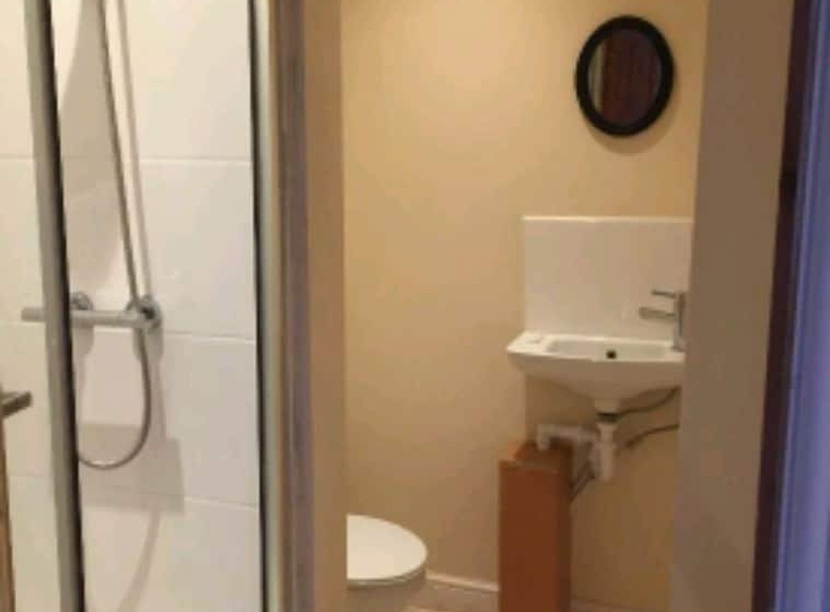 住宿加早餐  Crofton Arms