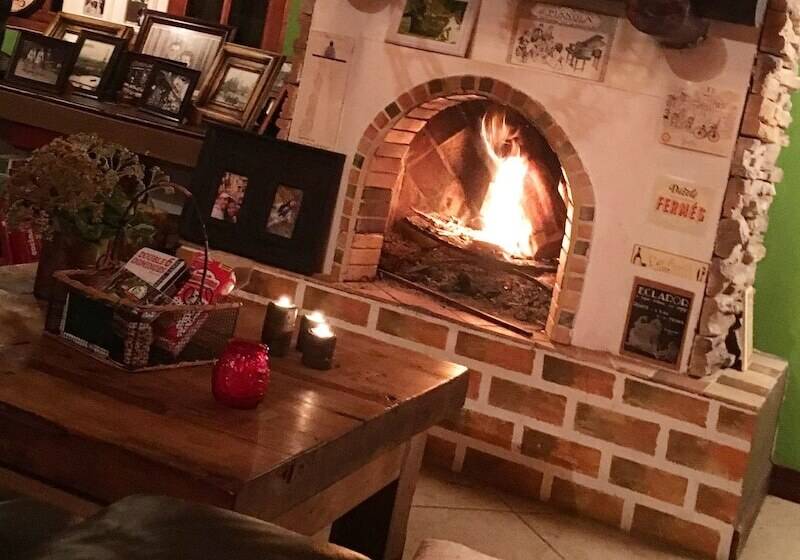 مبيت وإفطار La Petite Maison Cabañas & Hostal