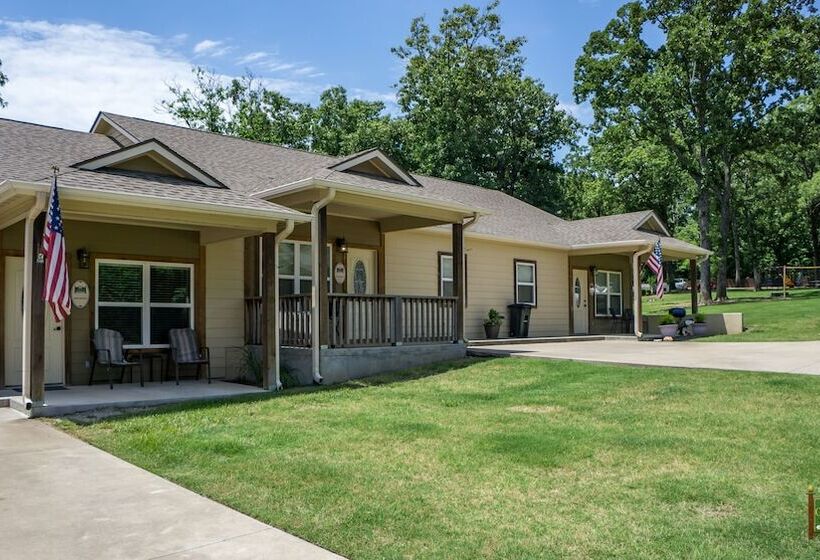 Candlewyck Cove Resort