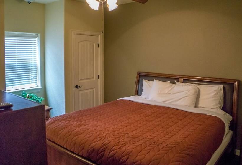 Candlewyck Cove Resort