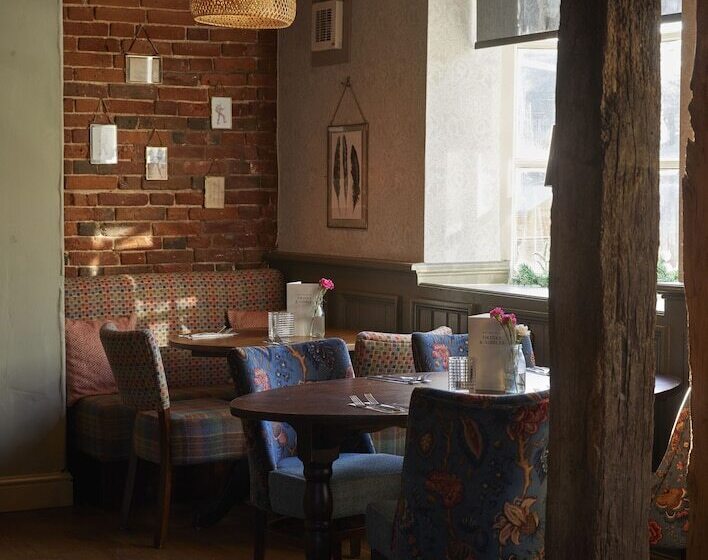 Castle Hotel By Greene King Inns