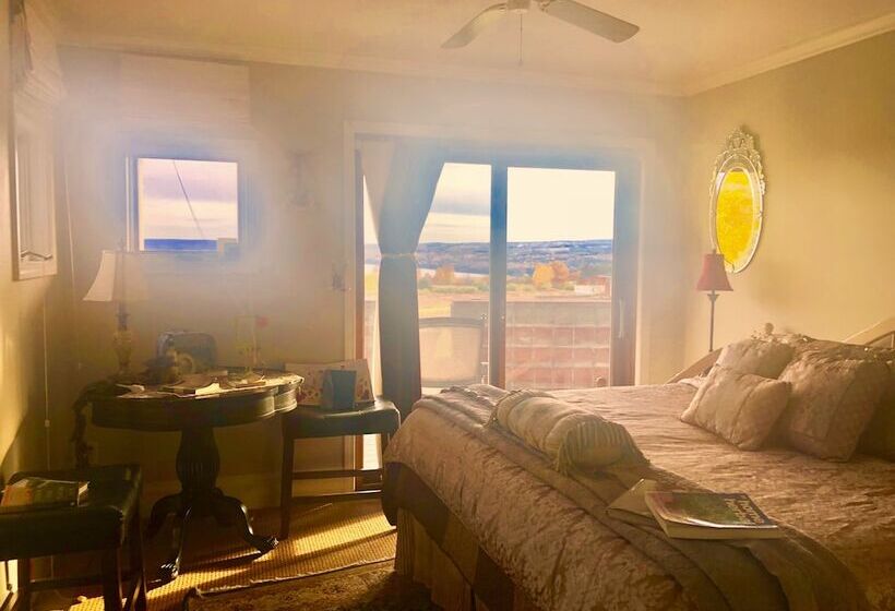 Cayuga lake inn Ithaca Hotel alt