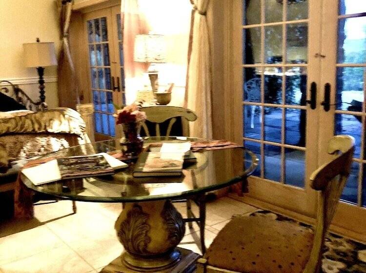 Cayuga lake inn Ithaca Hotel alt