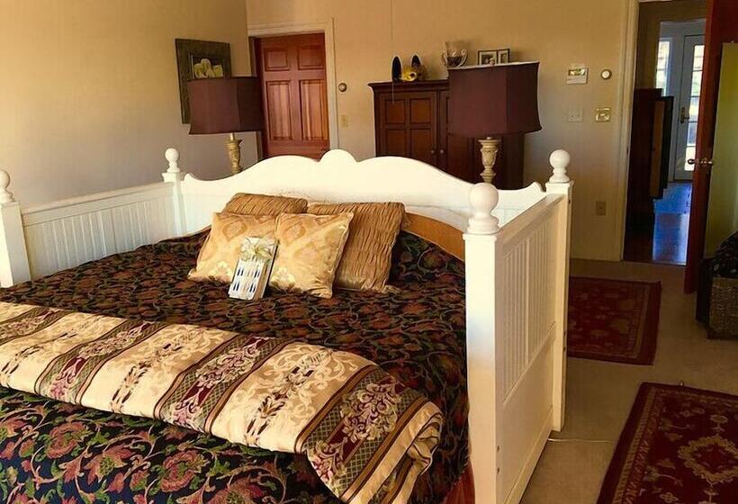 Cayuga lake inn Ithaca Hotel alt