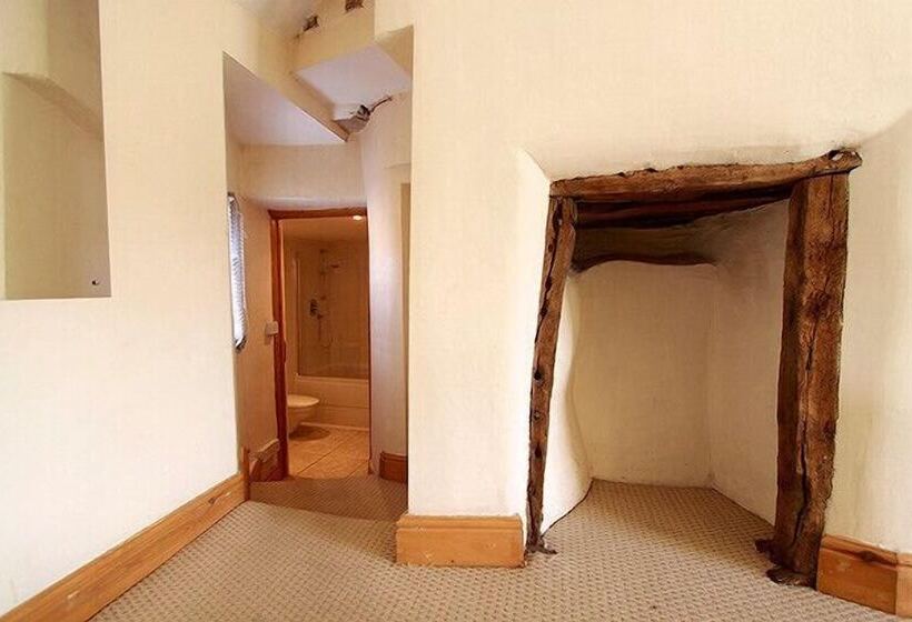 Centre Of Britain Hotel & Restaurant