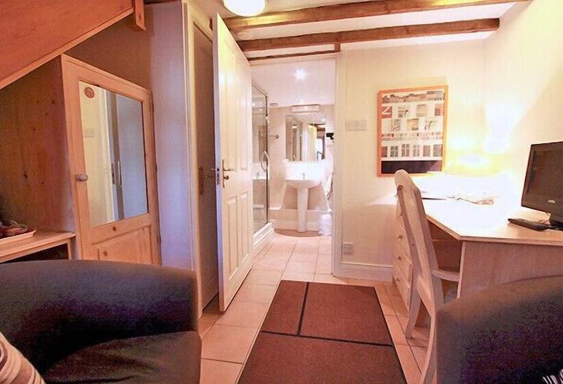 Centre Of Britain Hotel & Restaurant