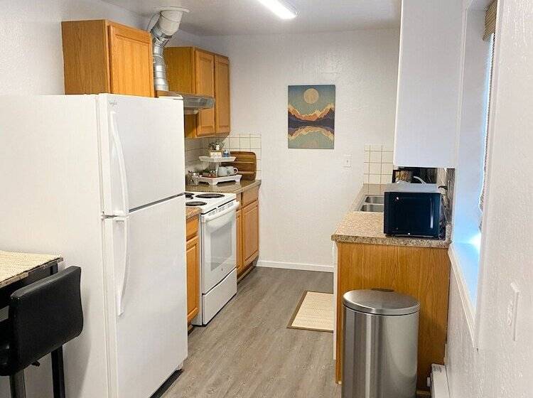 Chewelah Motel And Rv Park