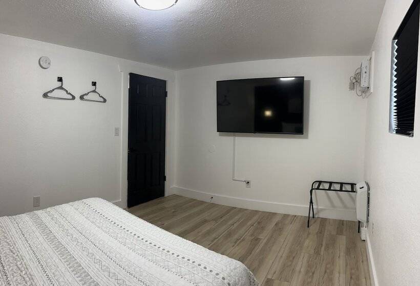 Chewelah Motel And Rv Park