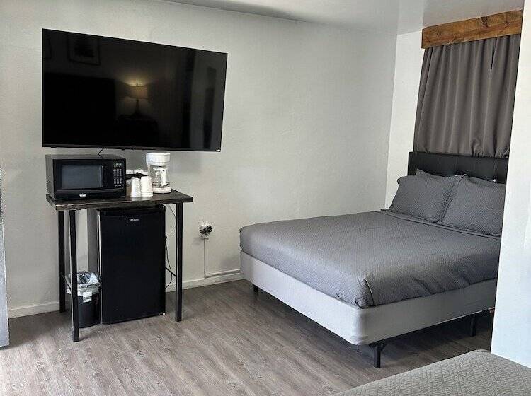 Chewelah Motel And Rv Park