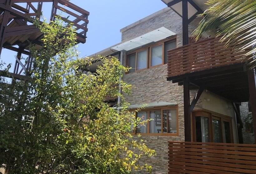 Chez Manany Galapagos Eco Lodge