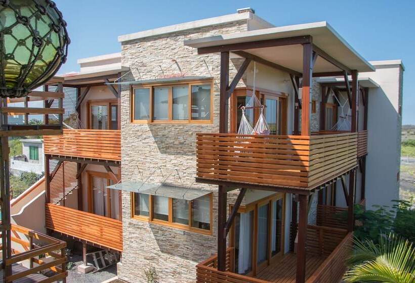 Chez Manany Galapagos Eco Lodge