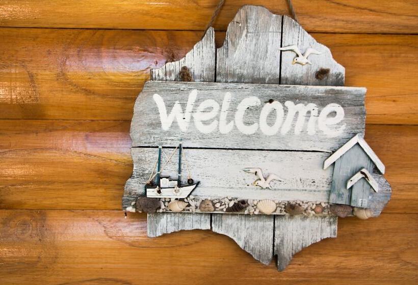 Chez Manany Galapagos Eco Lodge