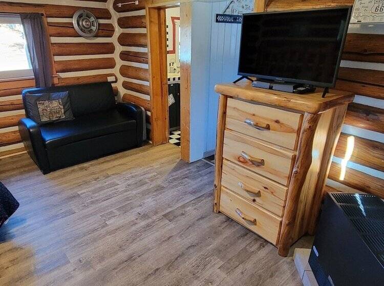Chinook Cabins & Rv Park