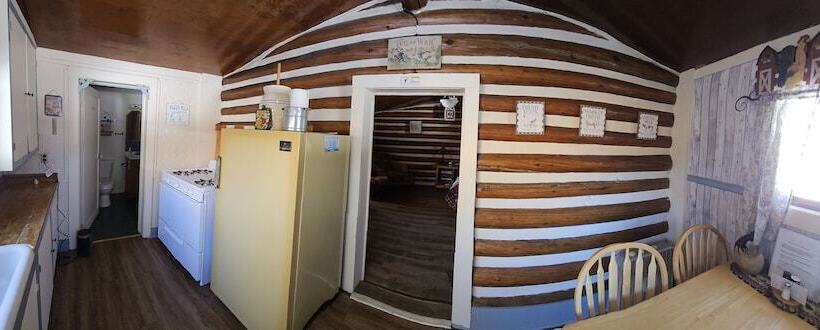 Chinook Cabins & Rv Park