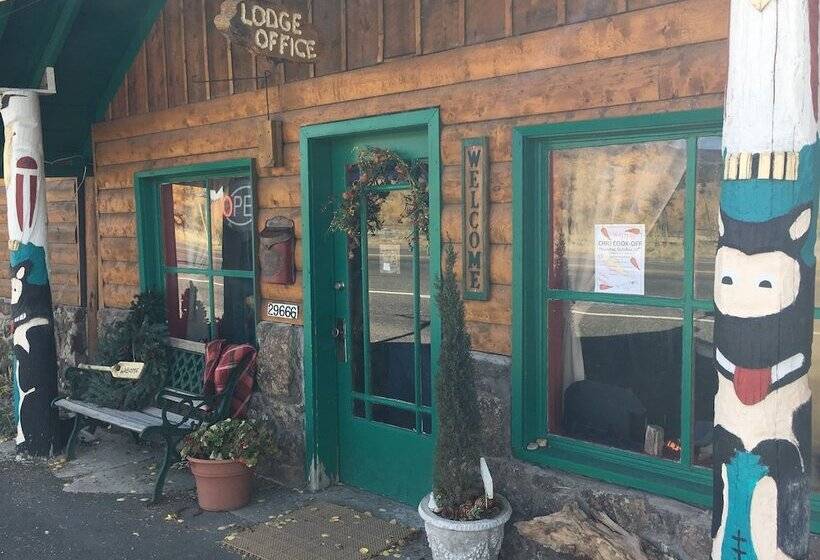 Chinook Cabins & Rv Park