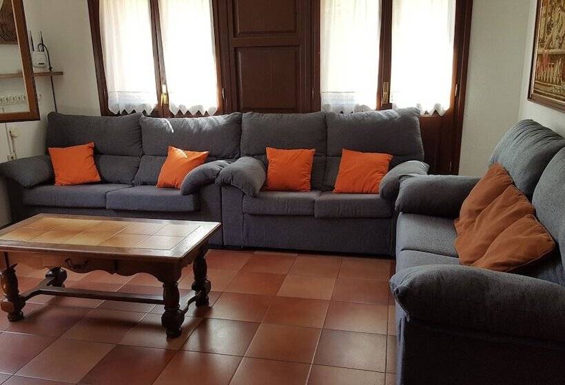 Conjunto De Turismo Rural La Tablá