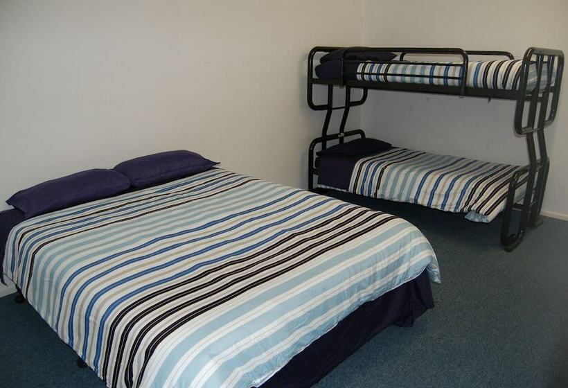 旅馆 Egmont Eco Leisure Park & Backpackers