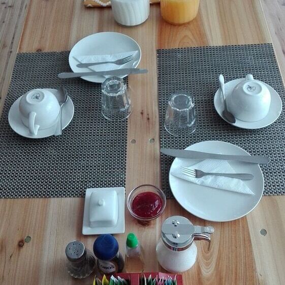 Endless Sky   Hostel