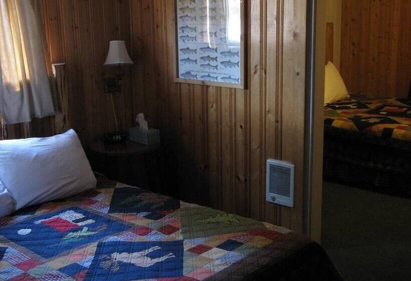 Evergreen Motel