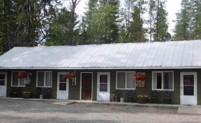 Evergreen Motel