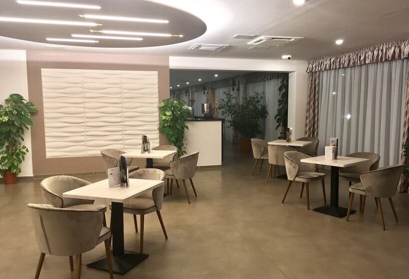 Garden Hotel Medical & Spa