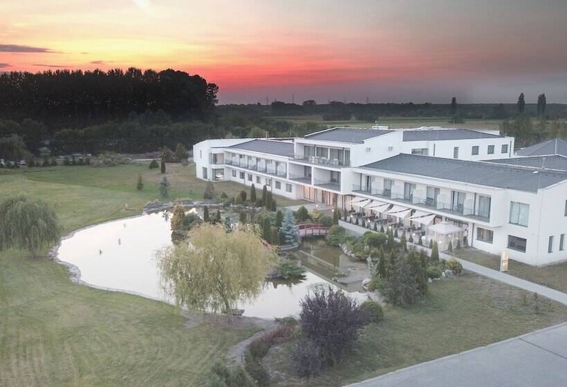 Garden Hotel Medical & Spa