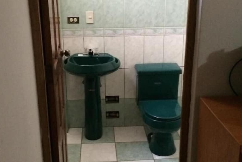 Hostal Business Inn & Mystic Suite