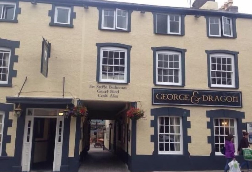 簡易ホテル George & Dragon, Conwy