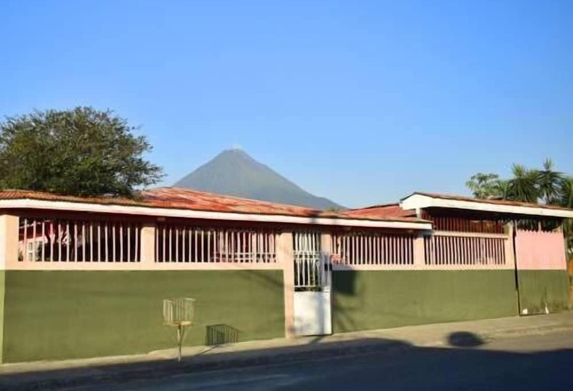 Hostel Arenal Sunrise